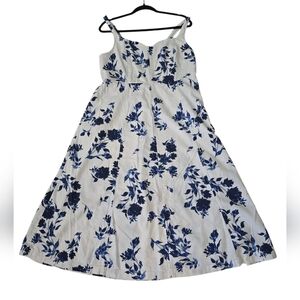 Old Navy Floral Blue and White Dress Size XL